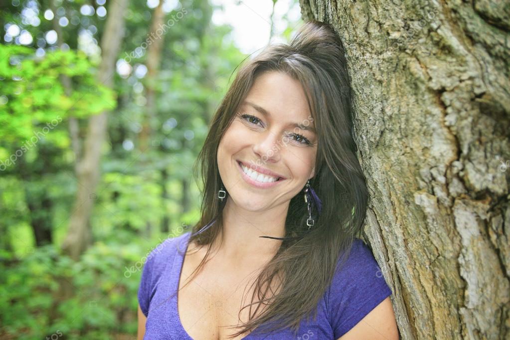files/depositphotos_119617350-stock-photo-beautiful-30-years-old-woman.jpg